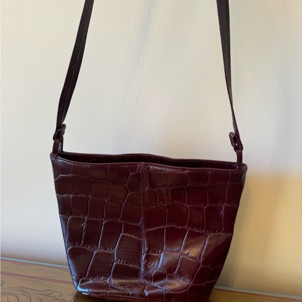 DRAMATIC PRICE DROP: VINTAGE Burgundy CROCODILE-EMBOSSED LEATHER by CONTESSA - Picture 3 of 5